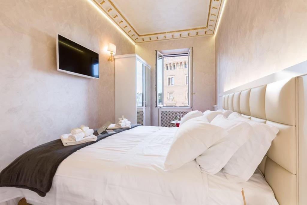Piazza Venezia Luxury Suite Rome Exterior photo