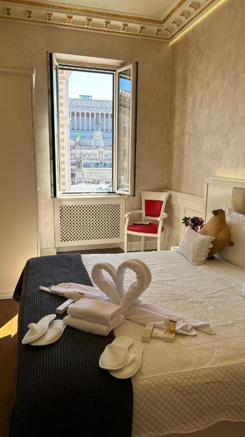 Piazza Venezia Luxury Suite Rome Exterior photo