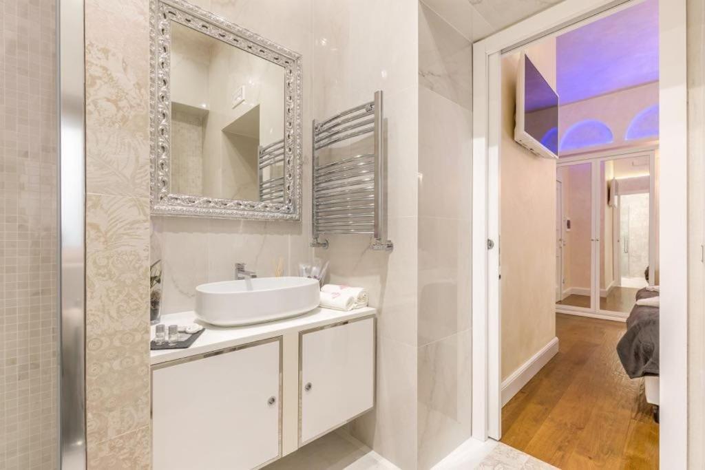 Piazza Venezia Luxury Suite Rome Exterior photo