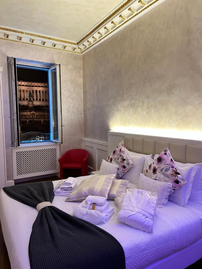 Piazza Venezia Luxury Suite Rome Exterior photo