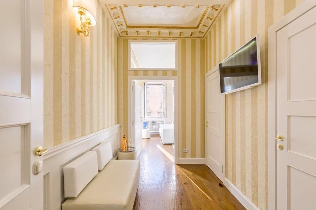 Piazza Venezia Luxury Suite Rome Exterior photo