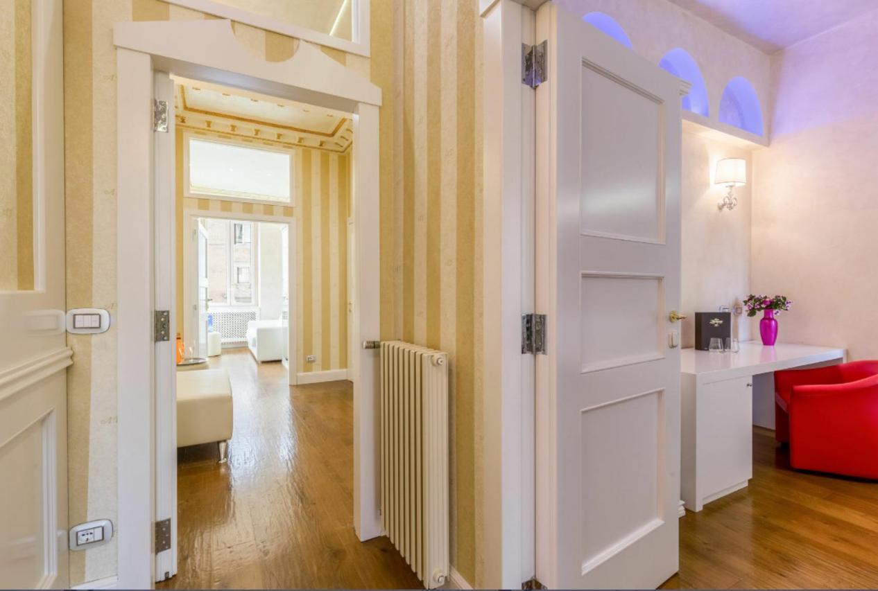 Piazza Venezia Luxury Suite Rome Exterior photo